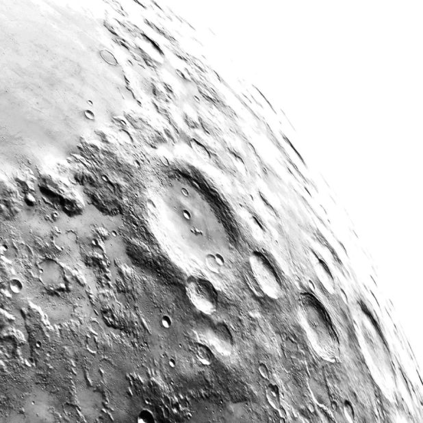 月面モノクロ灰の iPhone8Plus 壁紙