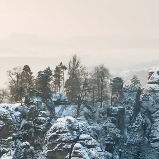 景色雪冬山の iPhoneX 壁紙