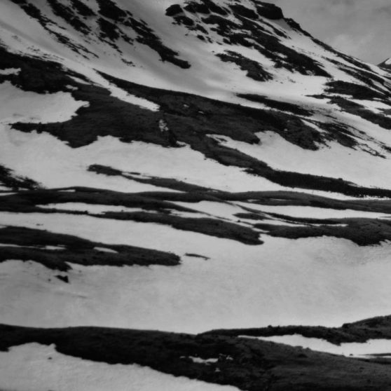自然雪山の iPhoneX 壁紙