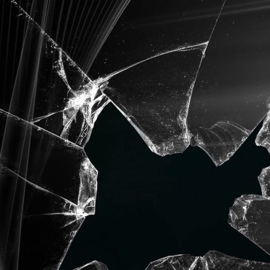 ガラスが割れたディスプレイ画面黒の iPhoneX 壁紙